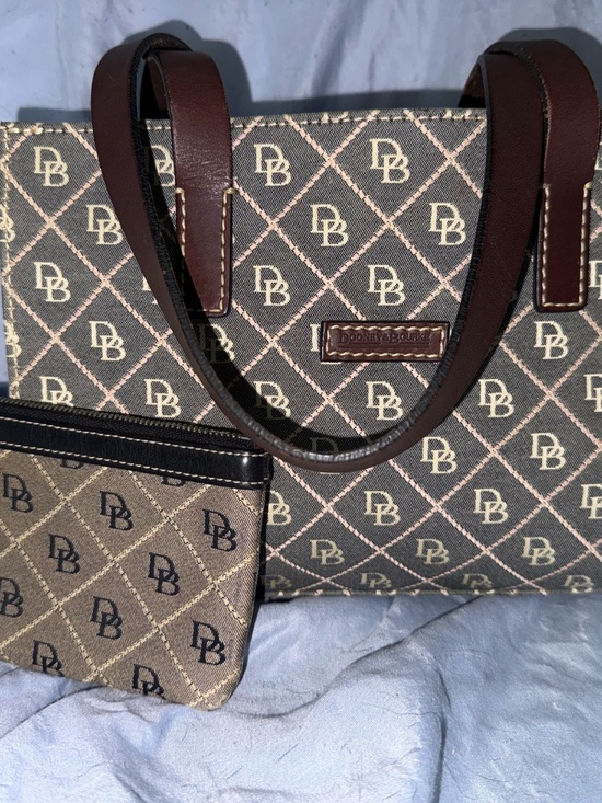 Dooney & Bourke Handbags - Dooney & Bourke Signature Bag with matching coin purse